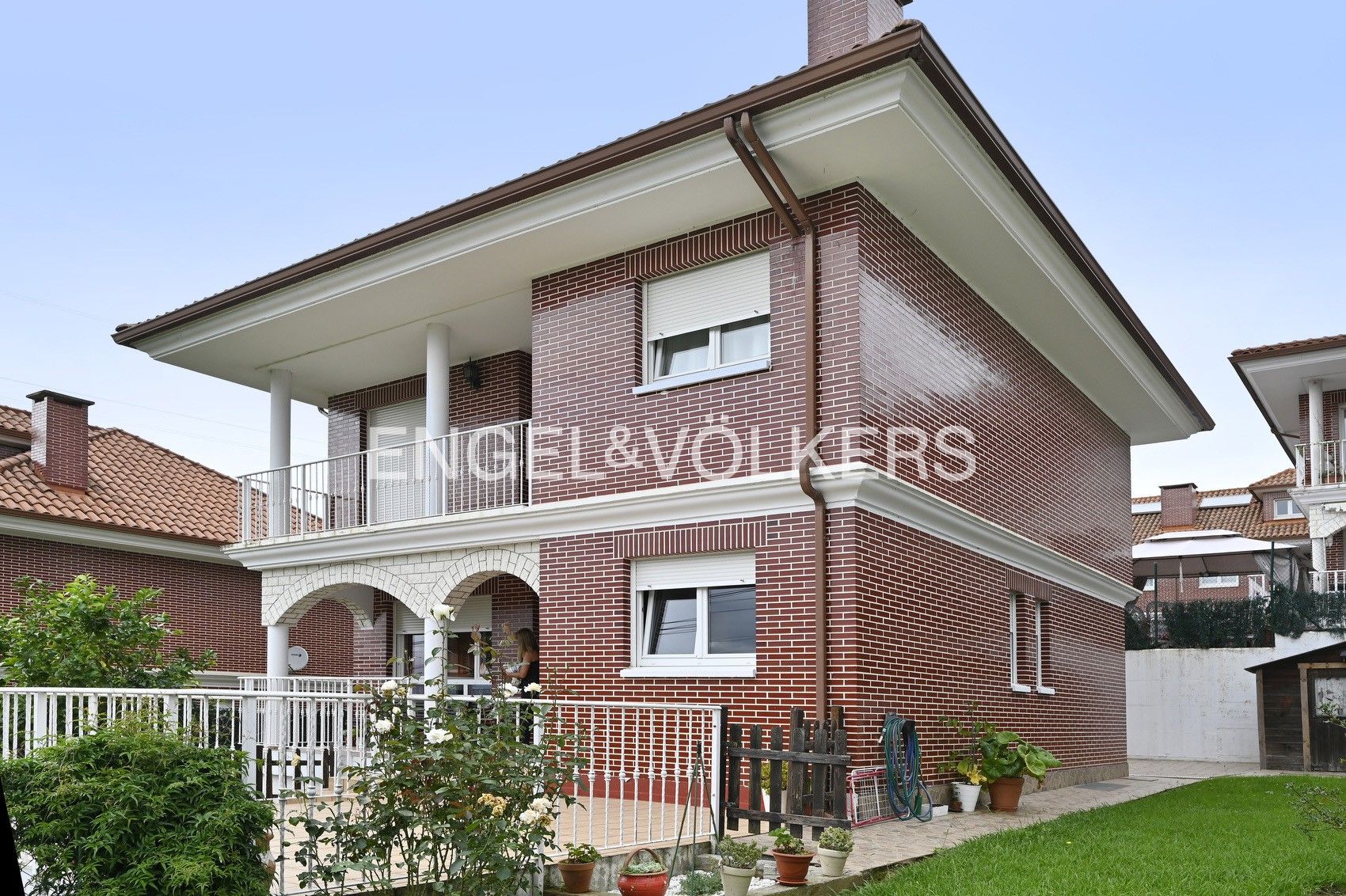 Exterior view of House or chalet for sale in El Astillero    with Air Conditioner, Heating and Private garden