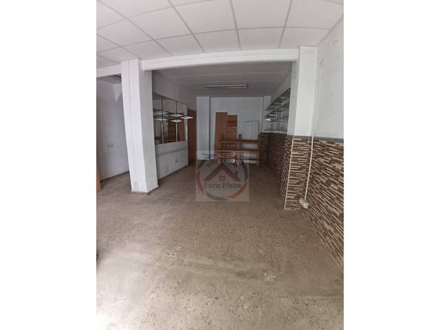Local comercial en Alquiler en Calle Caixa D'Estalvis en Manuel