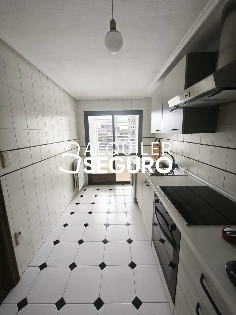 Cocina de Piso de alquiler en Zaragoza con Calefacción, Terraza y Trastero