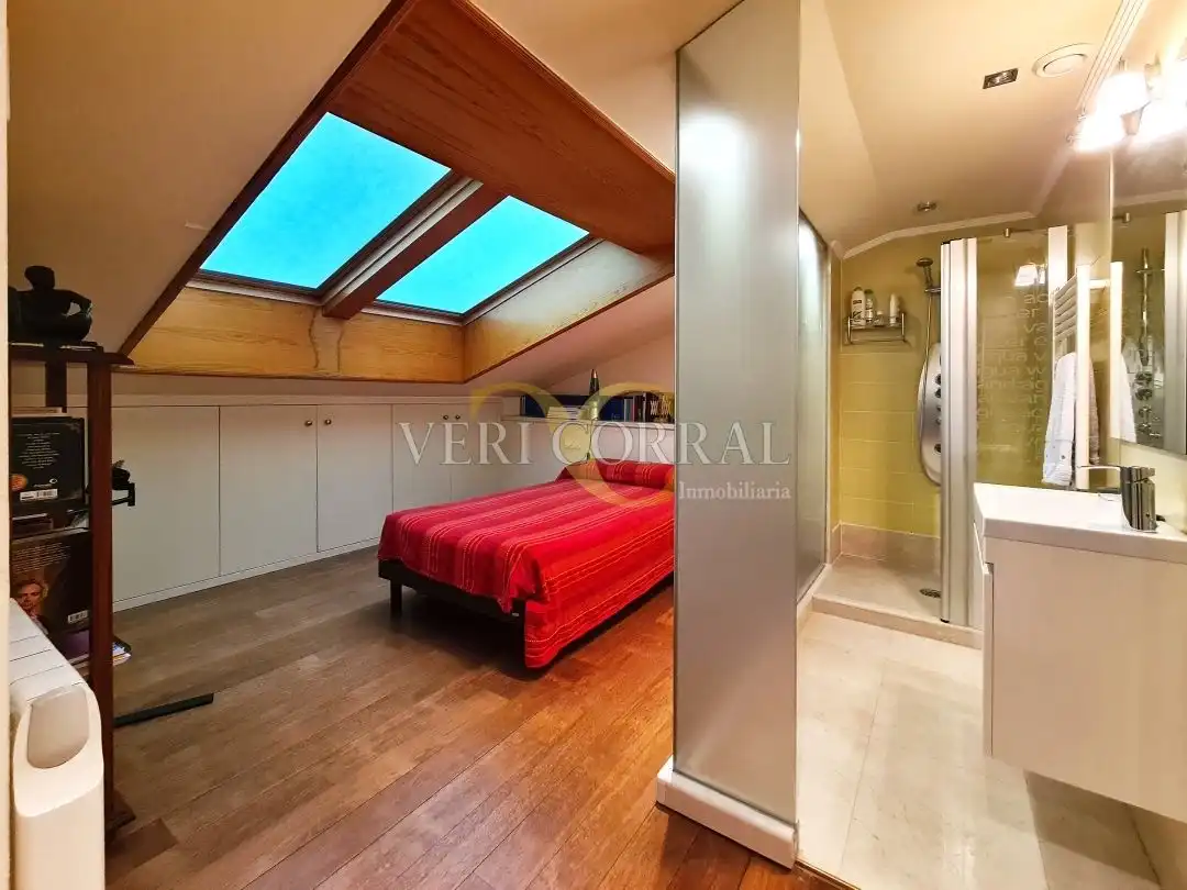 Bedroom of Flat for sale in Oviedo   with Heating, Terrace and Storage room