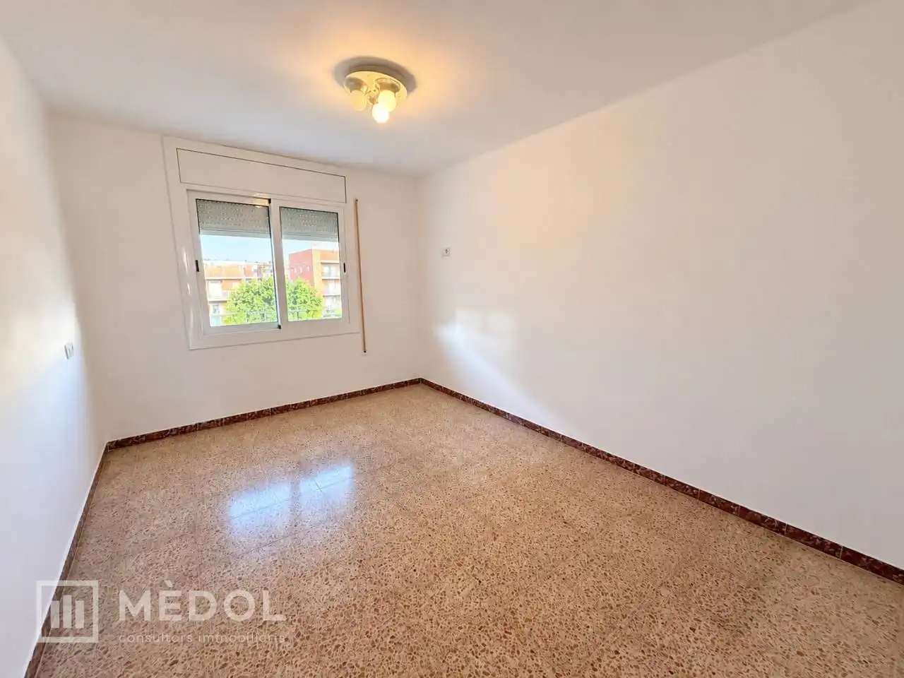 Flat for rent in Calle Ibiza, Nou Eixample Sud