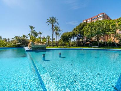 Piscina de Pis en venda en Alicante / Alacant amb Aire condicionat, Calefacció i Terrassa