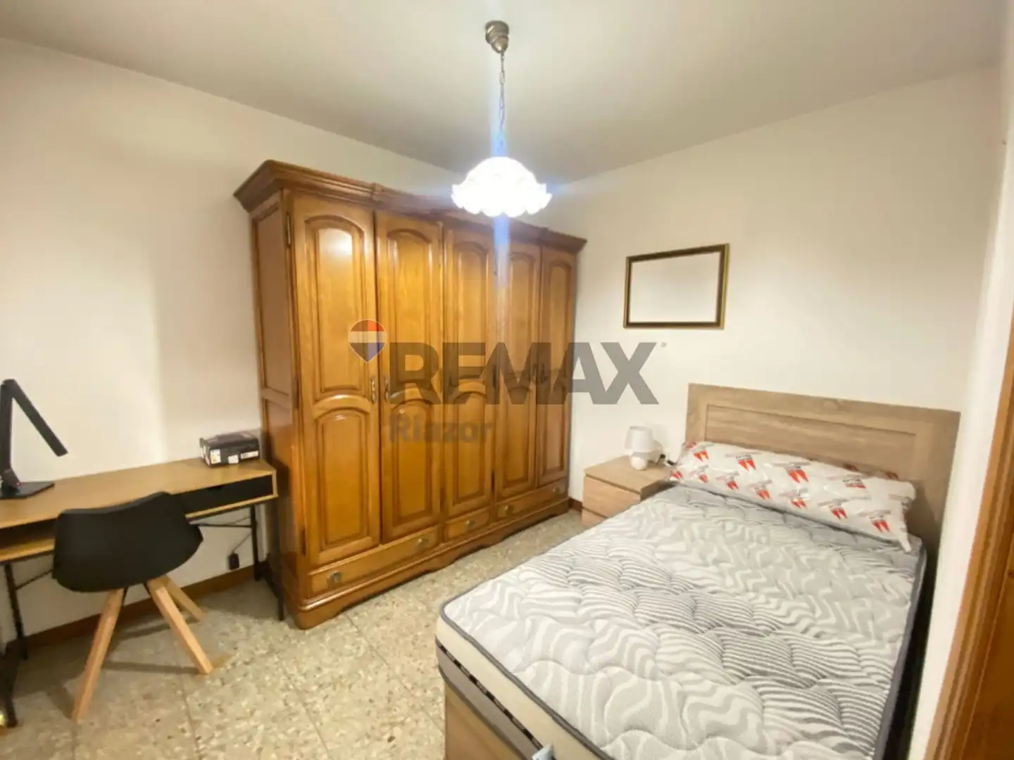 Habitación de Piso de alquiler en Santiago de Compostela  con Calefacción, Amueblado y Horno