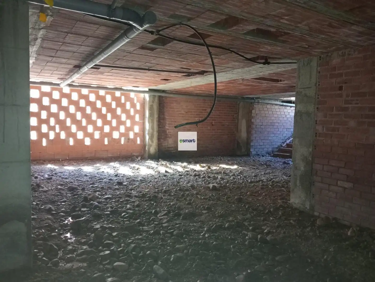 Local comercial en venda a PUENTE DE HIERRO, imagen 2