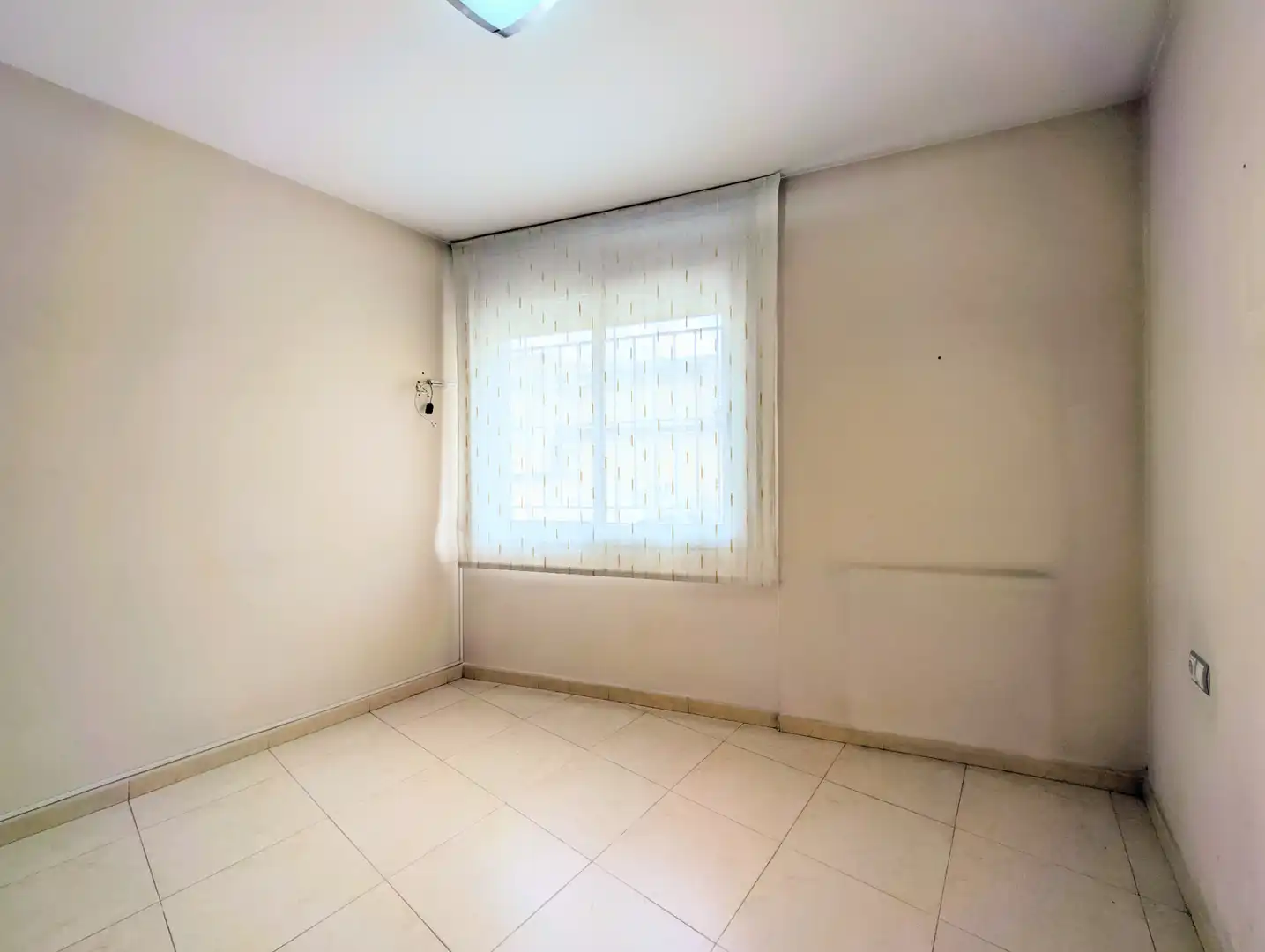 Habitación de Planta baja en venta en Terrassa con Aire acondicionado, Terraza y Amueblado