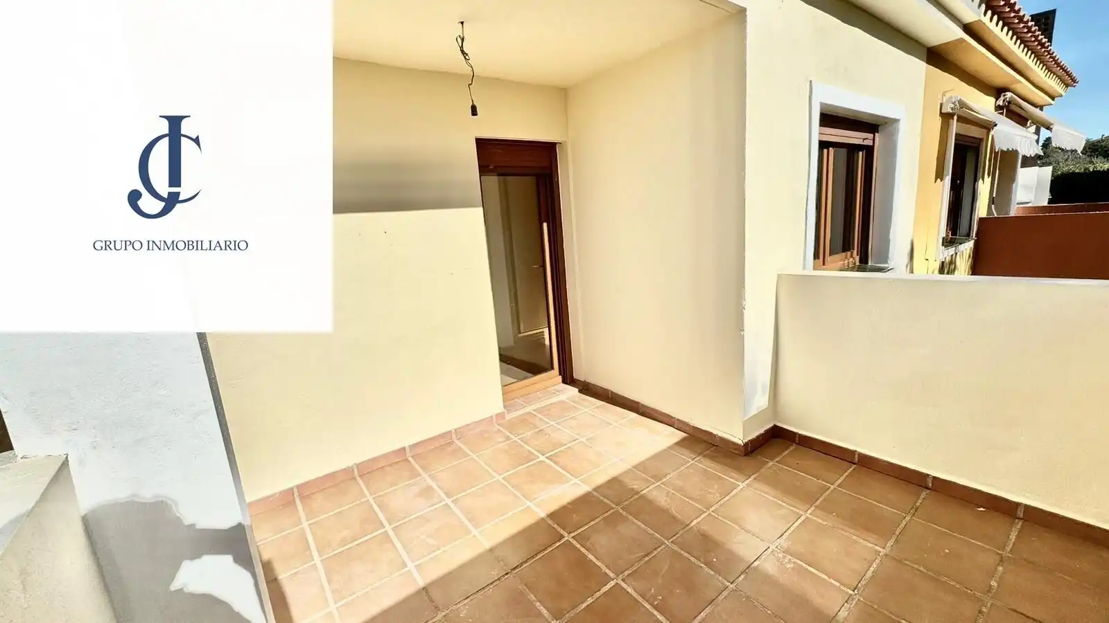 Casa aparellada en venda a UR6 15, imagen 15
