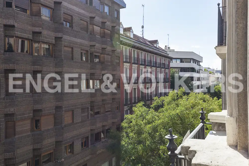 Vista exterior de Piso de alquiler en Madrid con Aire acondicionado, Calefacción y Amueblado