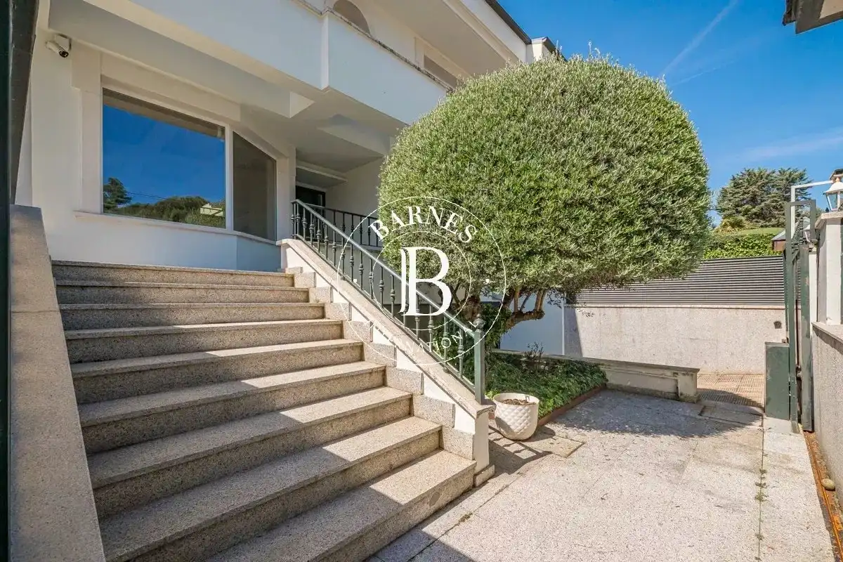 Vista exterior de Casa o chalet en venta en Madrid con Aire acondicionado, Calefacción y Piscina