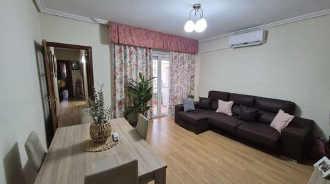Foto 2 de Piso en venta en Calle Gurugu, La Estación, Badajoz Capital