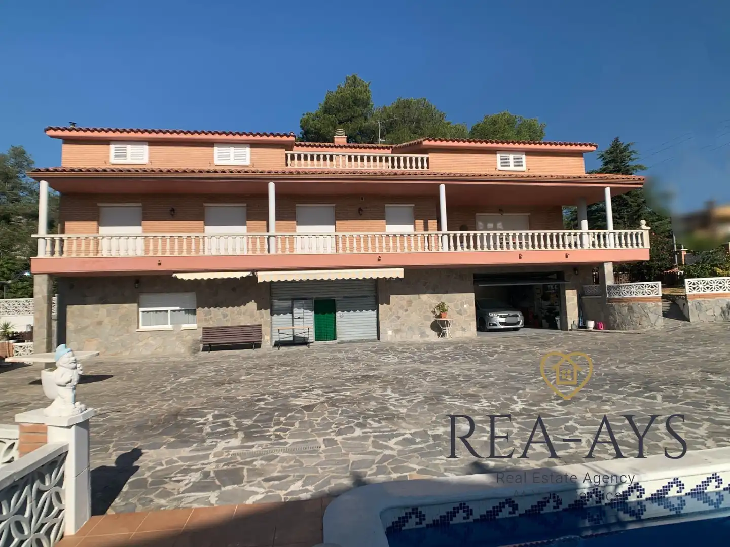 Vista exterior de Casa o chalet en venta en Vallirana con Jardín privado, Terraza y Trastero