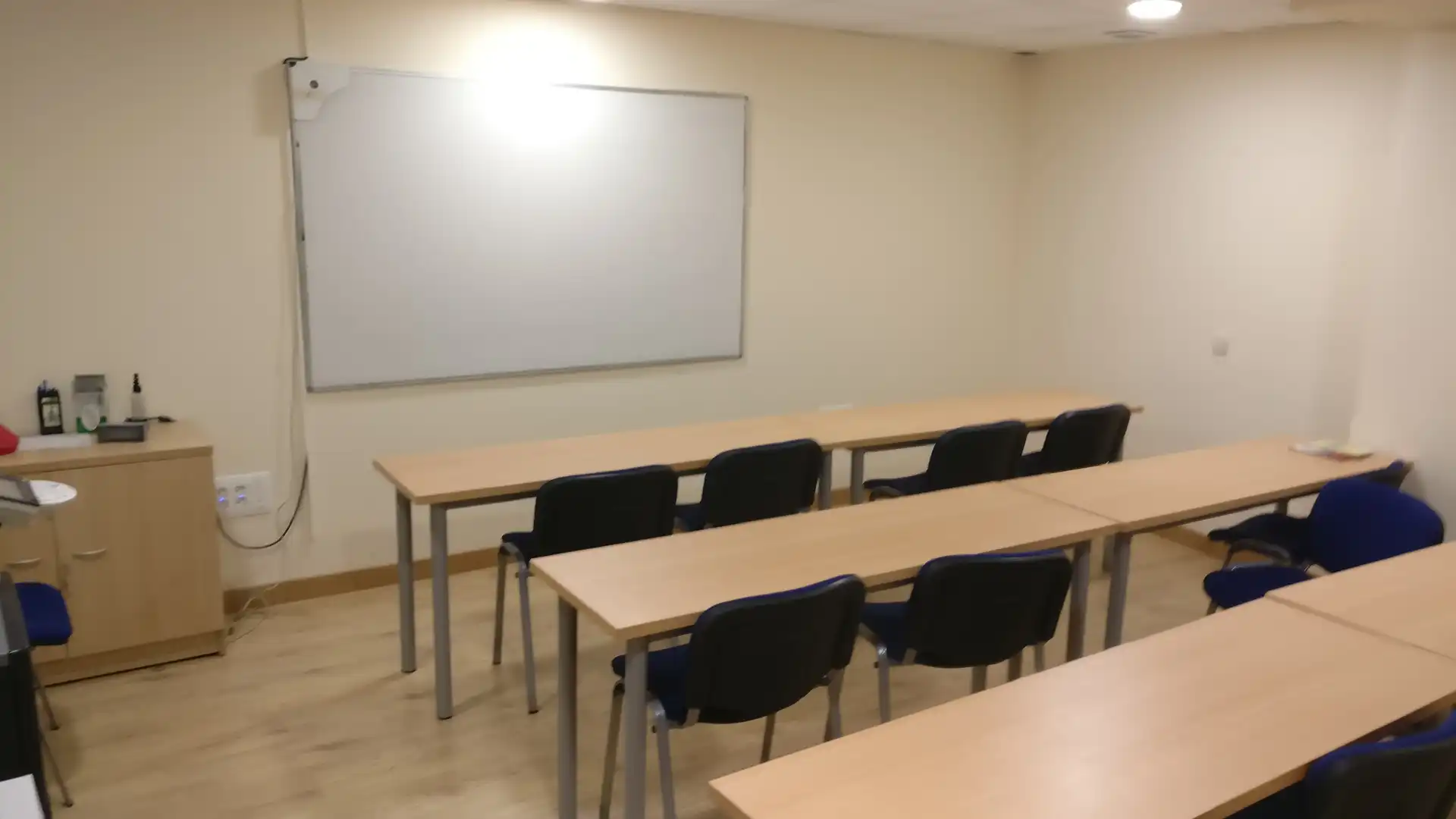 Büro zum Verkauf in Toledo mit Klimaanlage, Heizung und Abstellraum