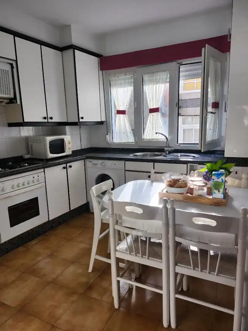 Küche von Wohnung zur Miete in Laxe