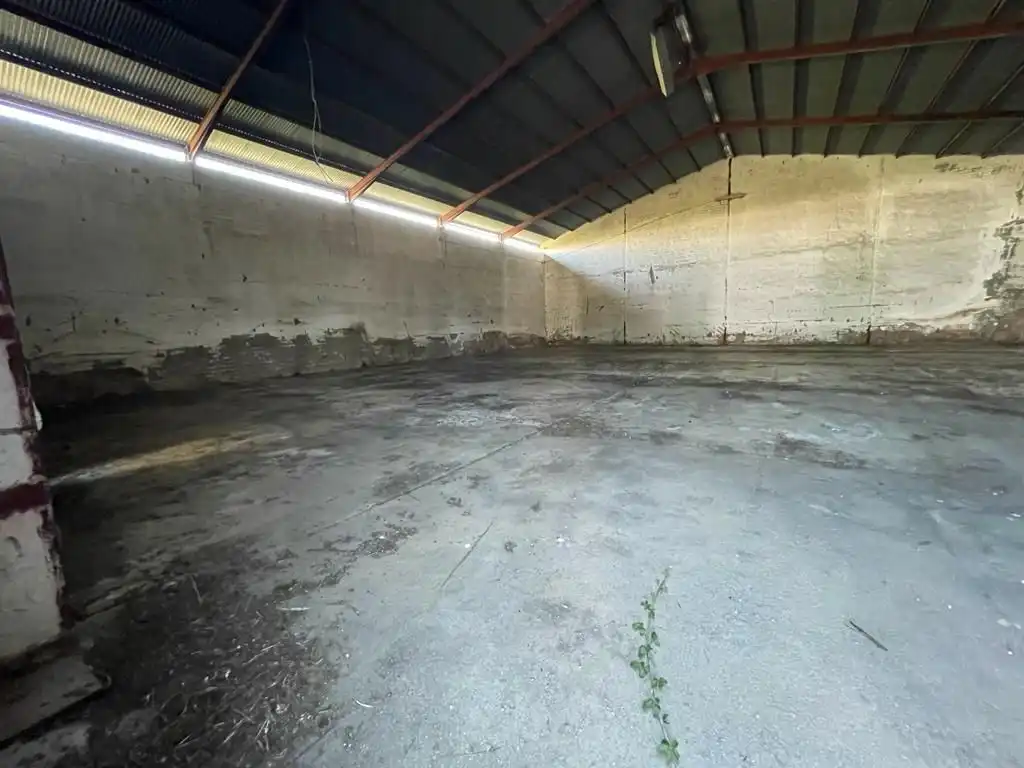 Industrial buildings for sale in Galisteo