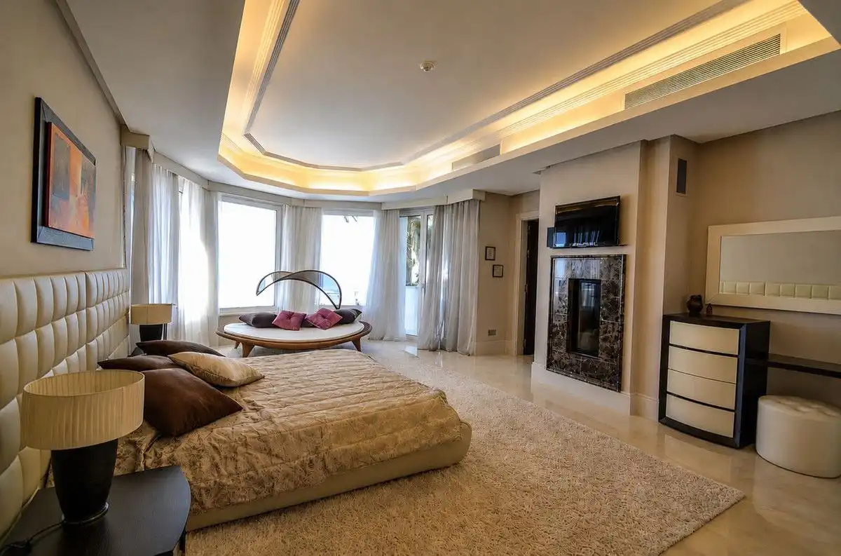 Dormitori de Casa o xalet en venda en Marbella amb Aire condicionat, Jardí privat i Piscina