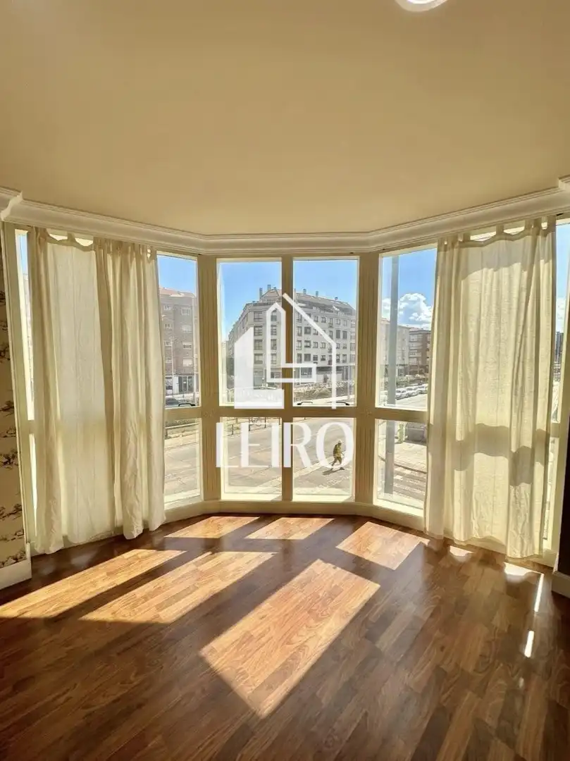 Habitación de Piso en venta en Vilagarcía de Arousa con Calefacción, Parquet y Trastero