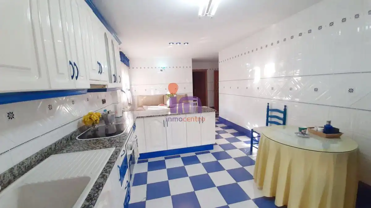 Chalet con piscina en venta en Valdepeñas, imagen 12
