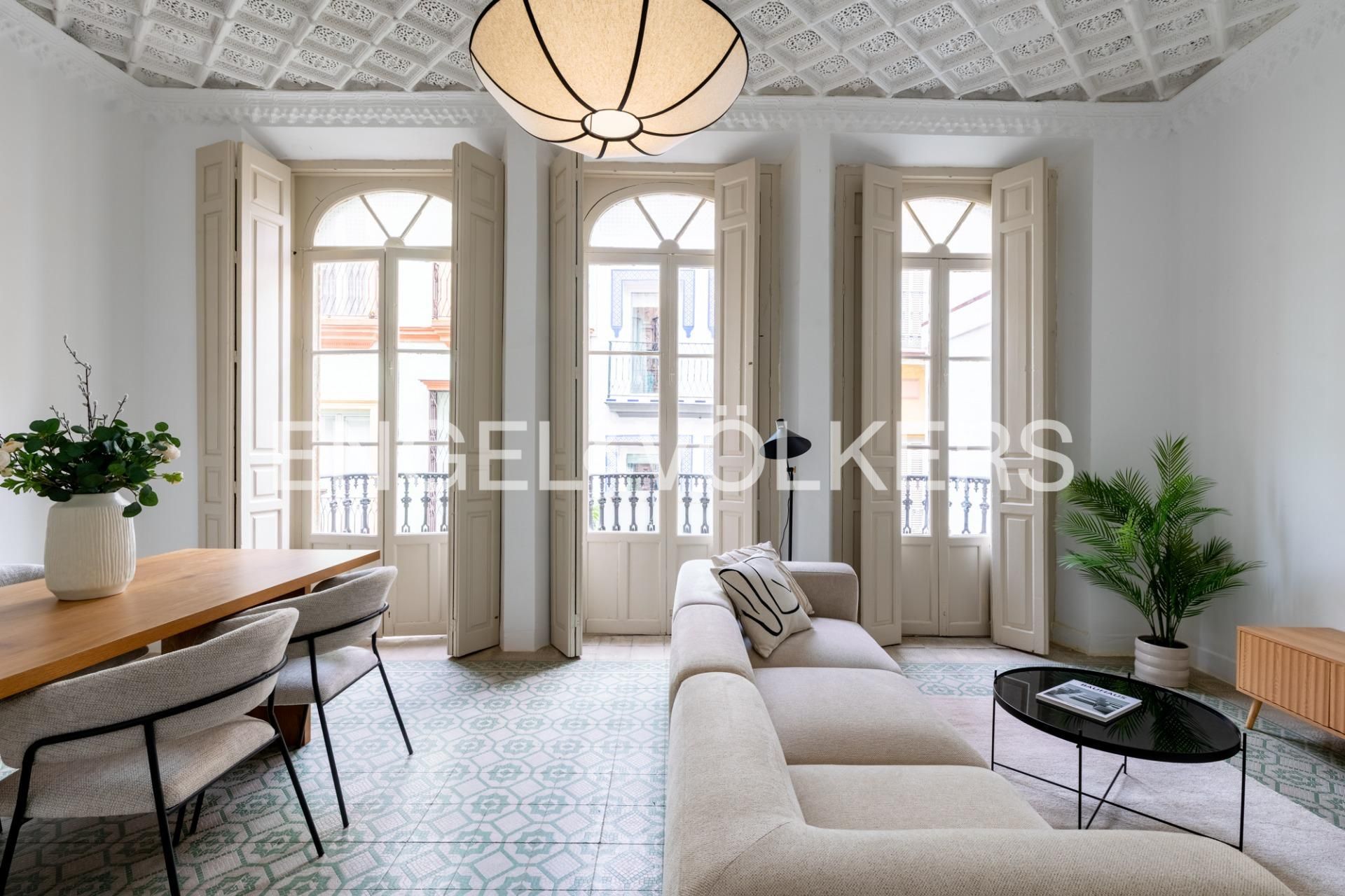 Wohnzimmer von Wohnung zum Verkauf in  Sevilla Capital mit Klimaanlage, Heizung und Balkon