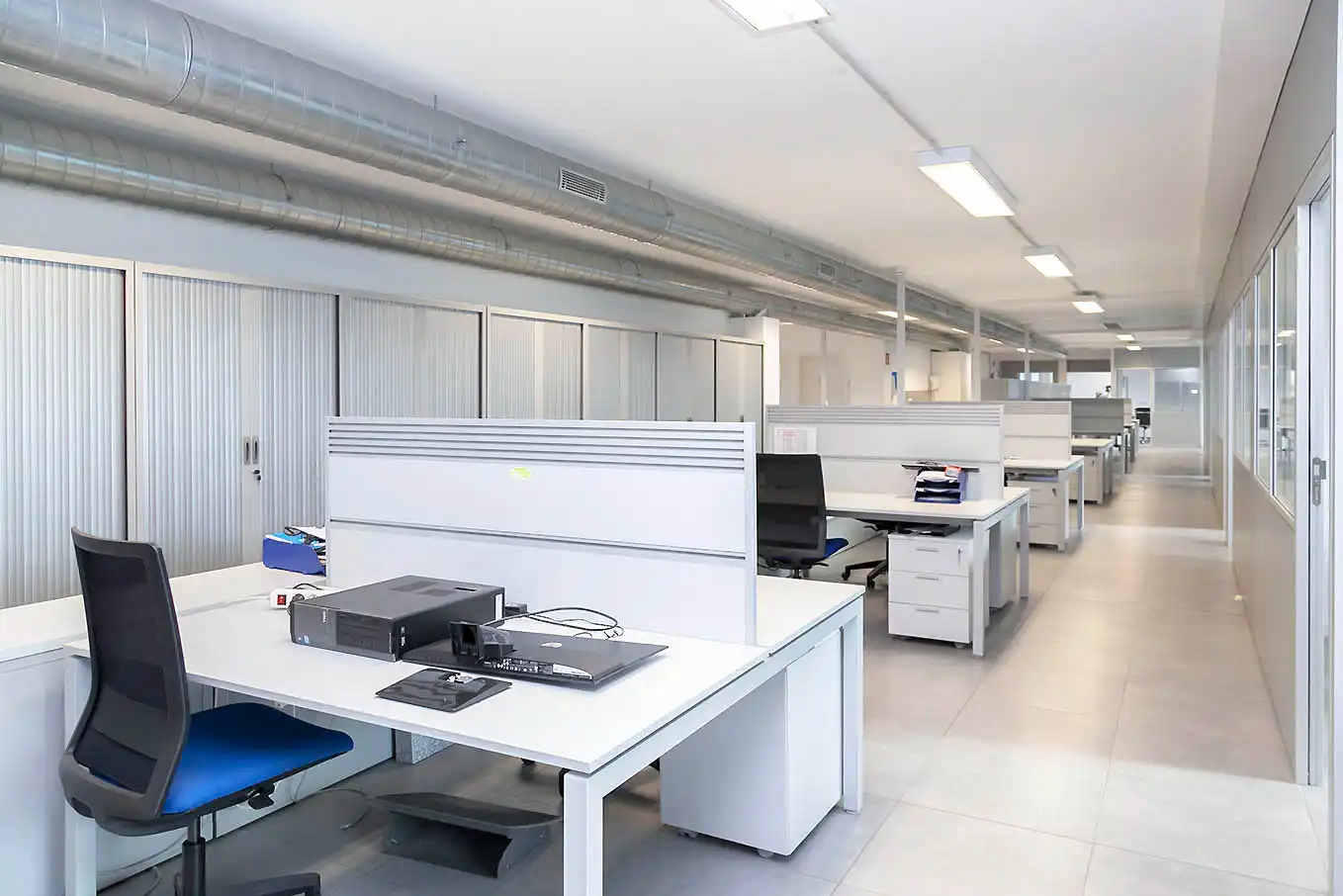 Nave industrial en venta en Molins de Rei con Alarma