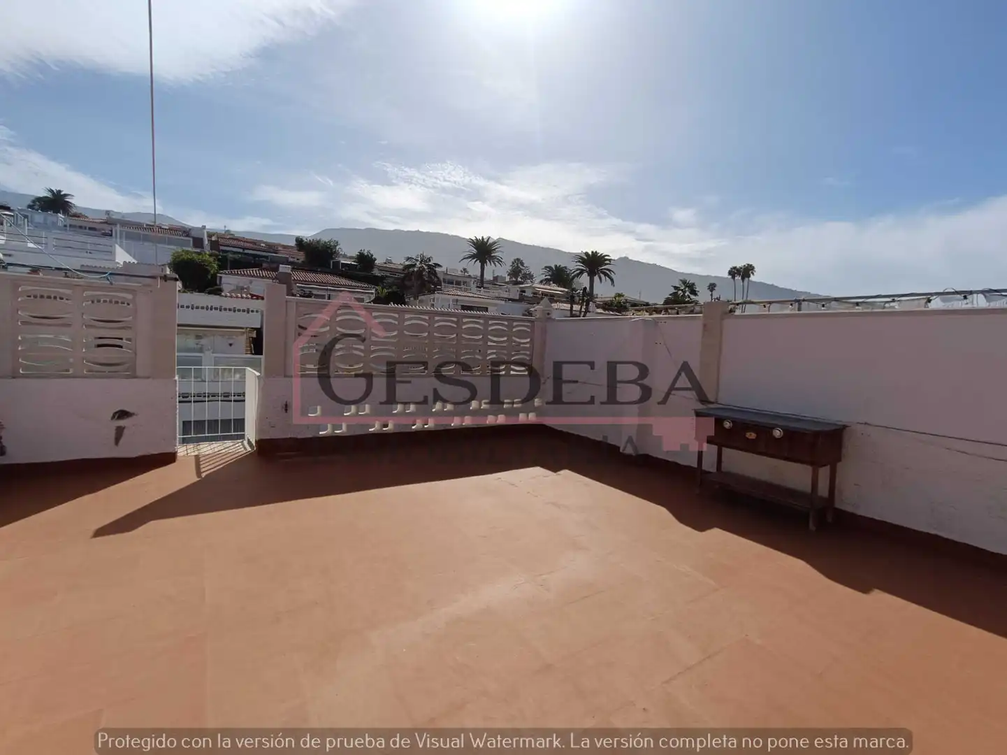 Casa adosada en venta en Calle los Claveles, Longuera - Toscal