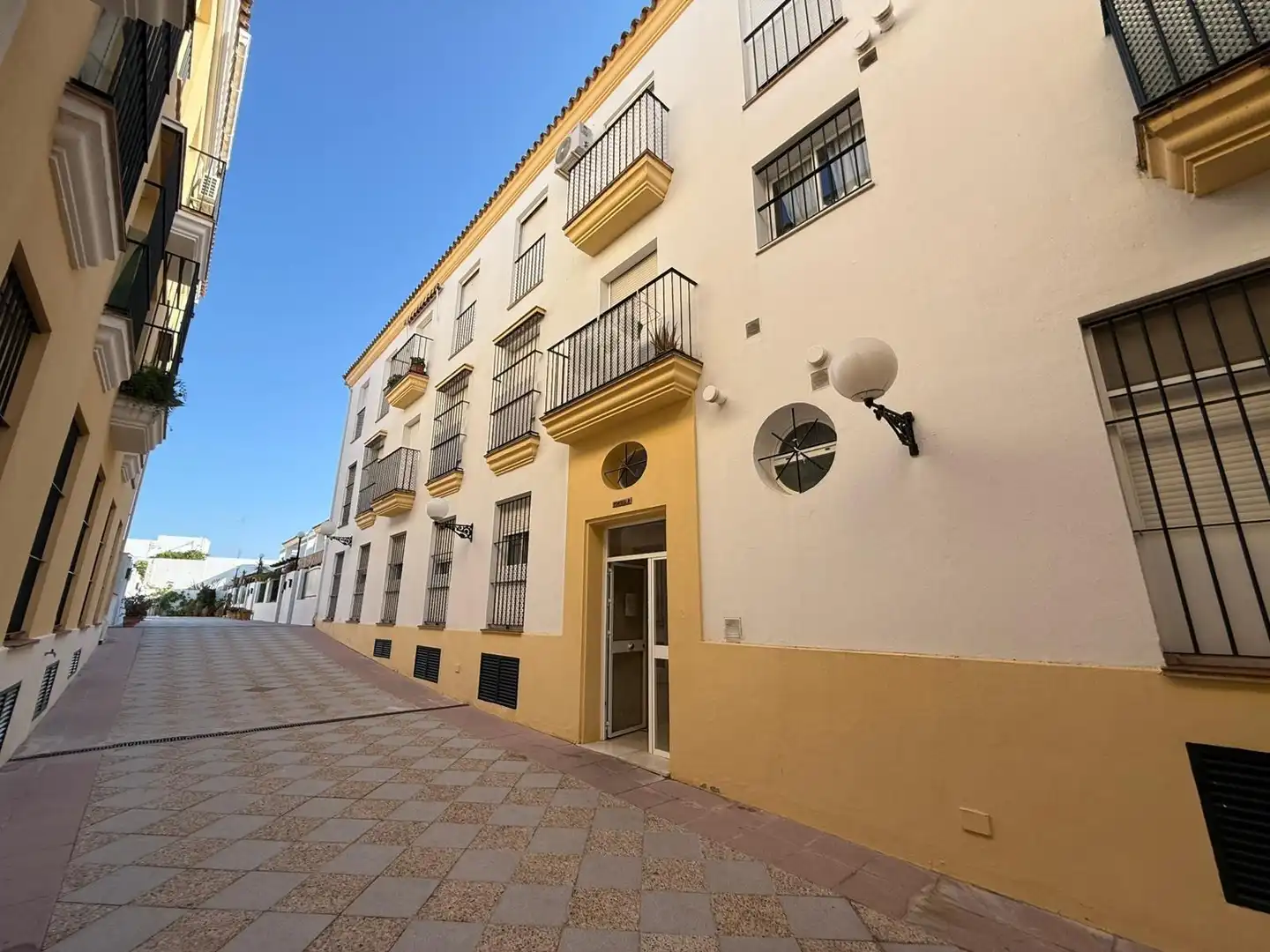Vista exterior de Garatge en venda en Sanlúcar de Barrameda