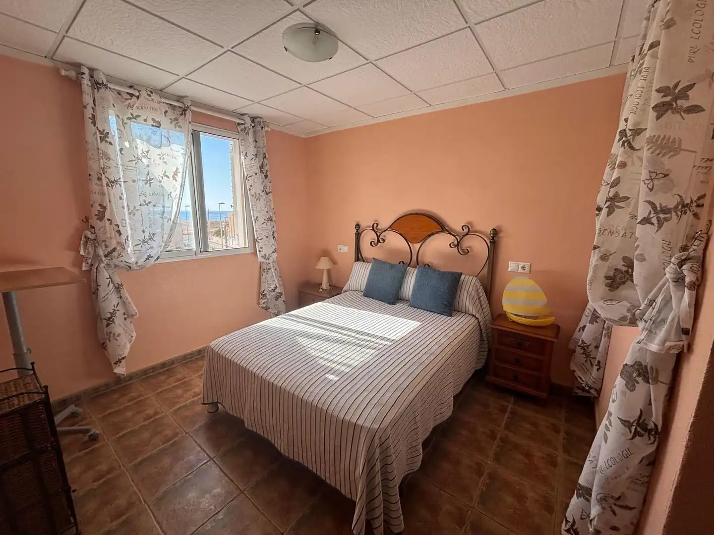 Habitación de Casa o chalet en venta en Torrevieja con Terraza y Piscina comunitaria