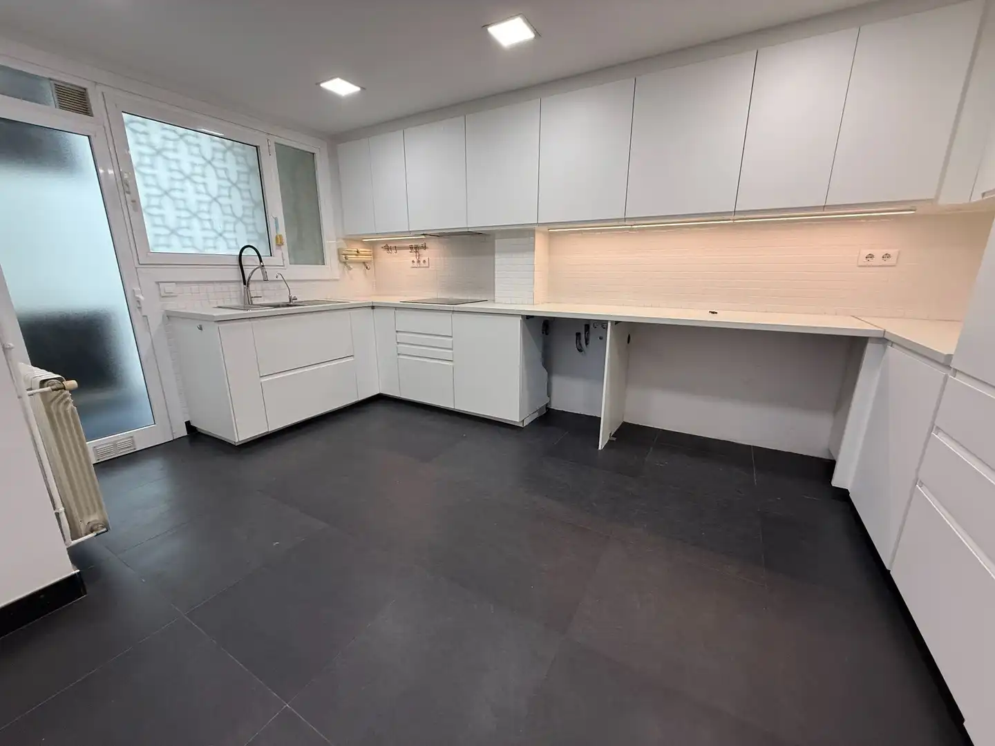 Cocina de Piso de alquiler en Barcelona con Aire acondicionado y Calefacción
