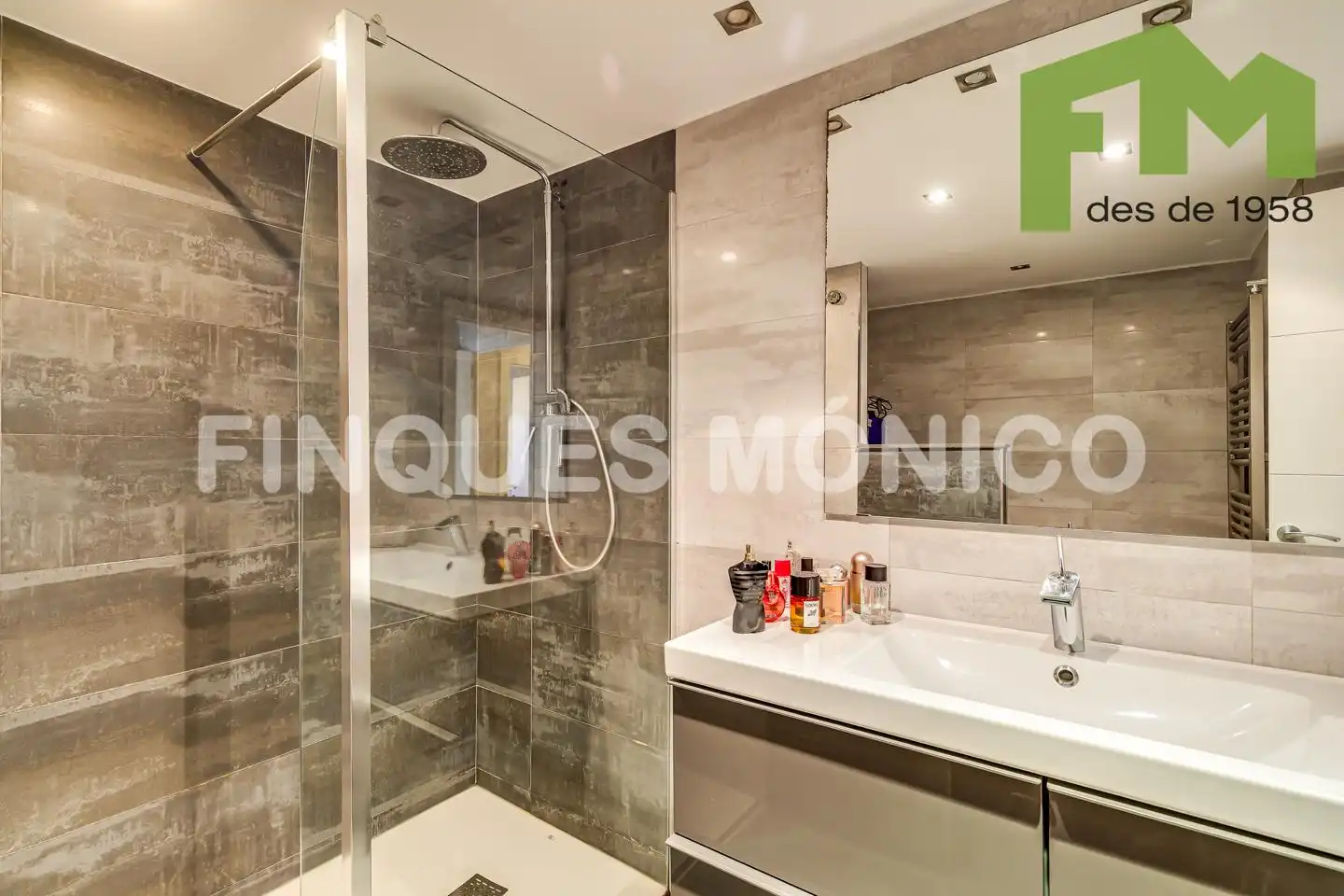 Baño de Piso de alquiler en Teià con Calefacción, Parquet y Terraza