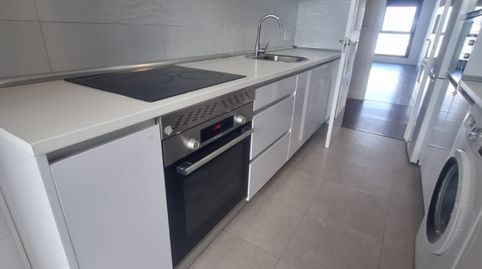 Foto 2 de Piso de alquiler en Calle de César Cort Botí, Valdebebas - Valdefuentes, Madrid Capital