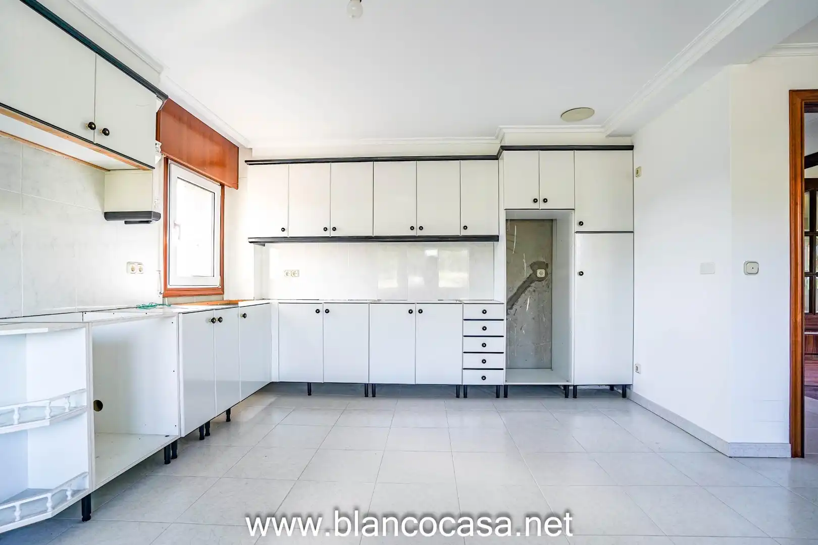 Cocina de Casa o chalet en venta en Carballo con Calefacción, Jardín privado y Trastero