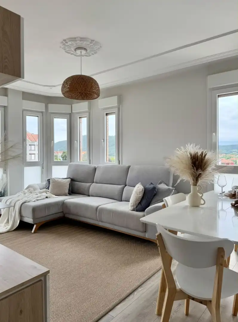 Sala de estar de Piso en venta en Noja con Calefacción y Terraza