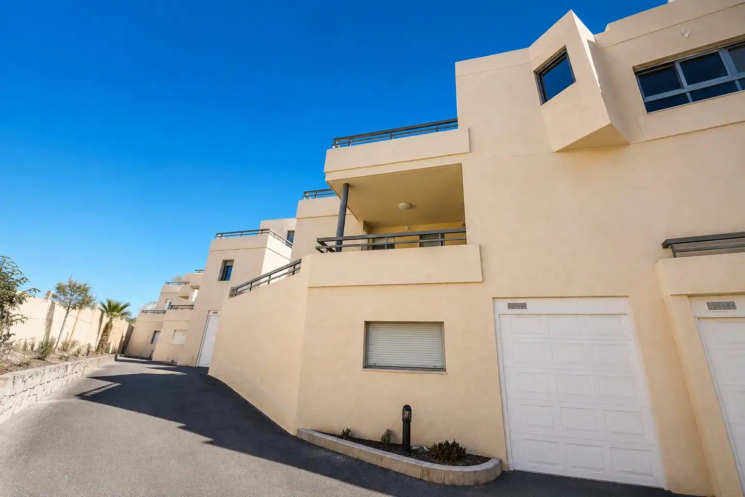 Vista exterior de Casa adosada en venta en Granadilla de Abona con Aire acondicionado, Terraza y Trastero