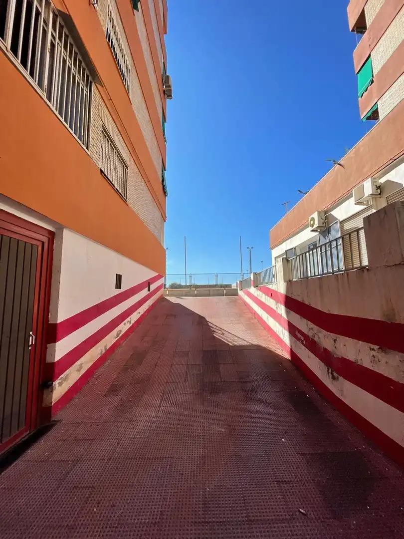 Exterior view of Flat for rent in Granada  with Furnished and Balcony