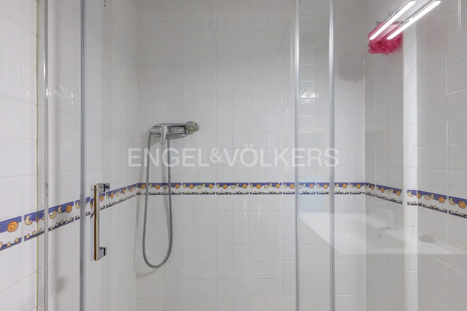 Bathroom of Houses for rent in Cullera  with Air Conditioner, Heating and Private garden