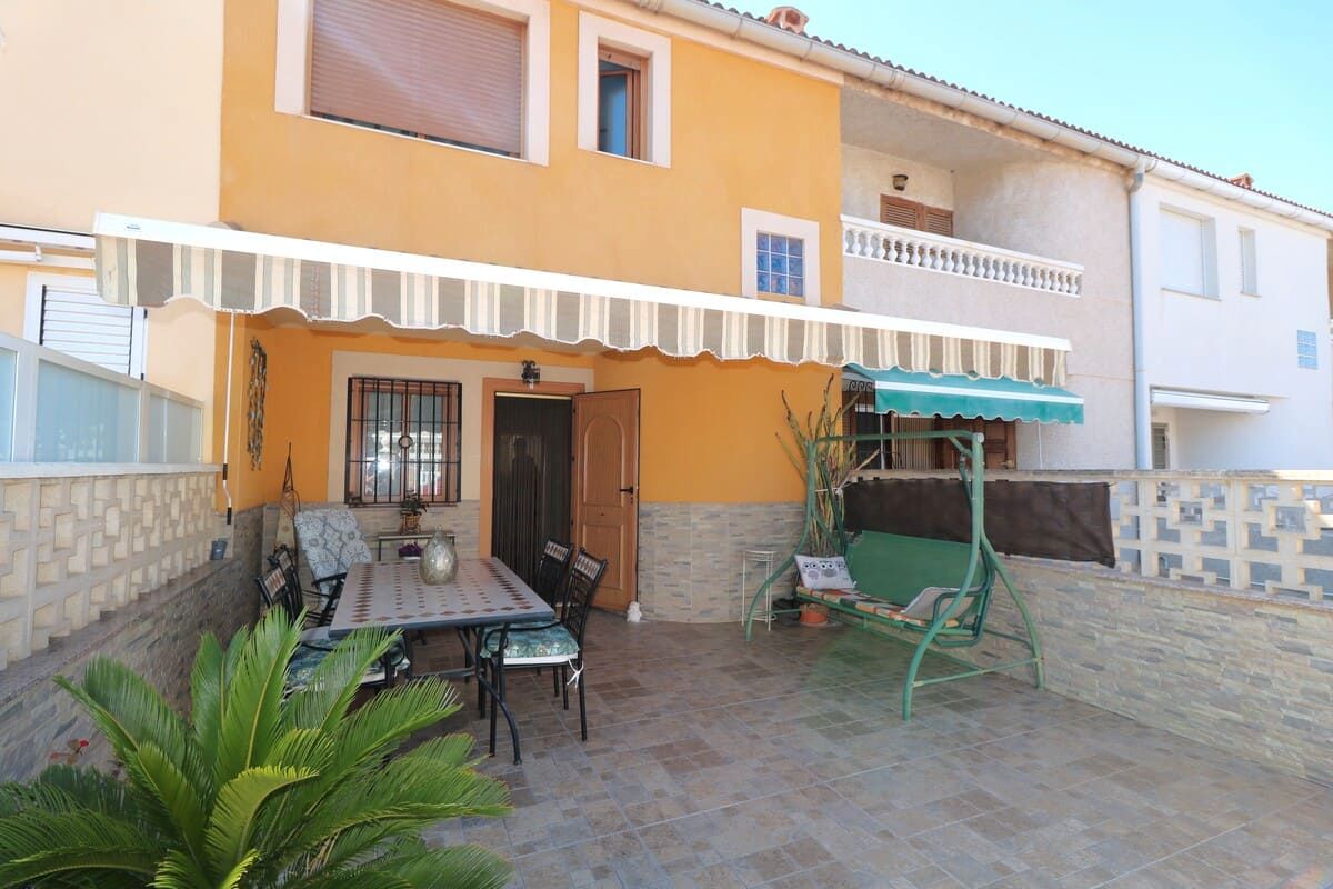 Jardí de Casa o xalet en venda en Torrevieja amb Aire condicionat, Terrassa i Traster