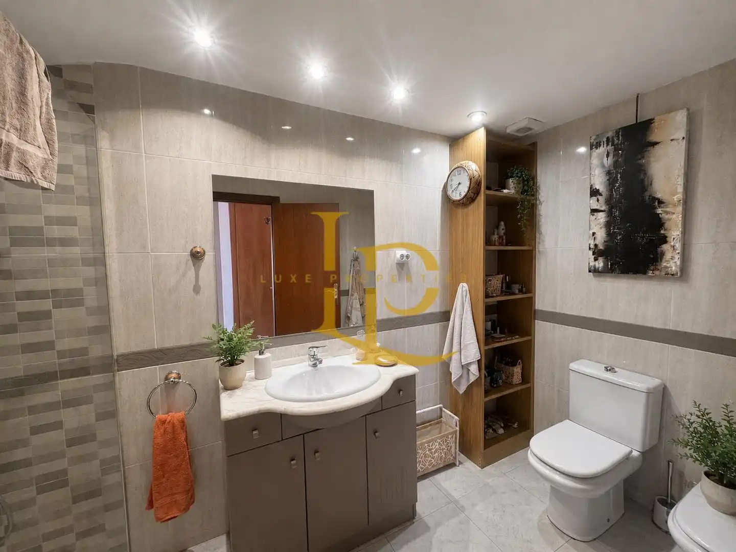 Bathroom of Attic for sale in Rubí  with Air Conditioner, Heating and Terrace