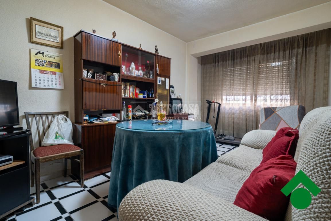 Living room of Single-family semi-detached for sale in Atarfe  with Terrace and Balcony