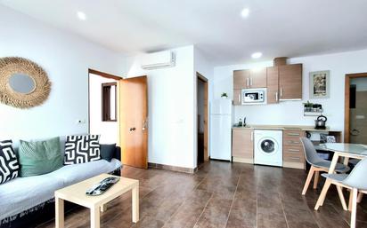 Sala d'estar de Apartament en venda en Conil de la Frontera amb Aire condicionat