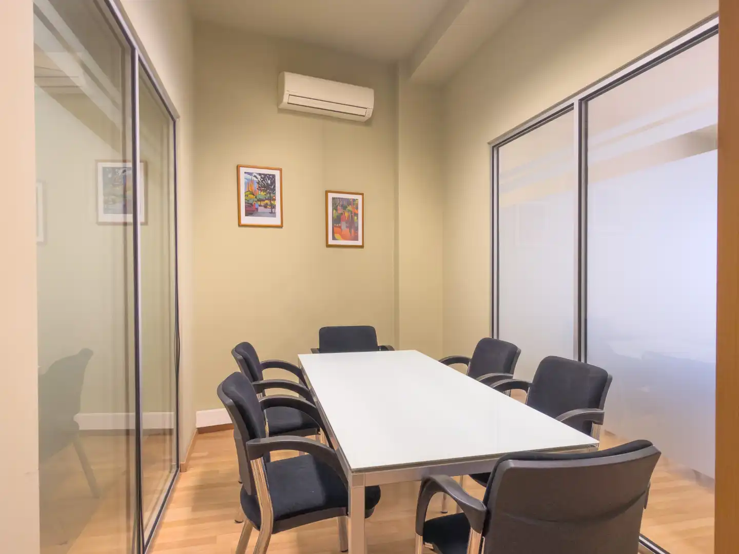 Office for rent in Barcelona  with Air Conditioner, Heating and Internet