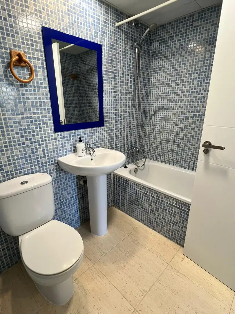 Badezimmer von Wohnungen zum Verkauf in Mont-roig del Camp mit Klimaanlage, Terrasse und Ofen
