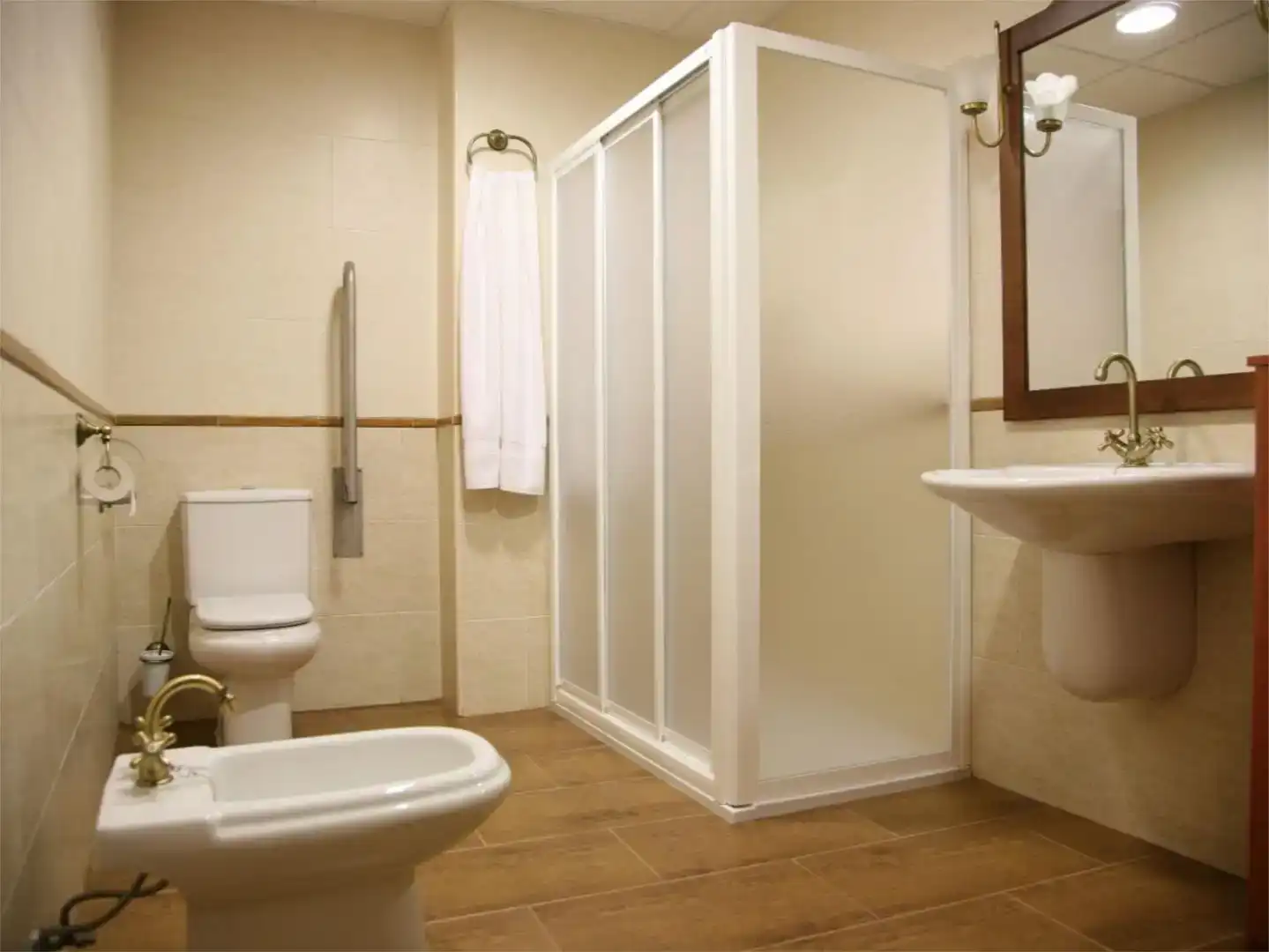 Badezimmer von Wohnung zur Miete in La Puerta de Segura, Jaén
