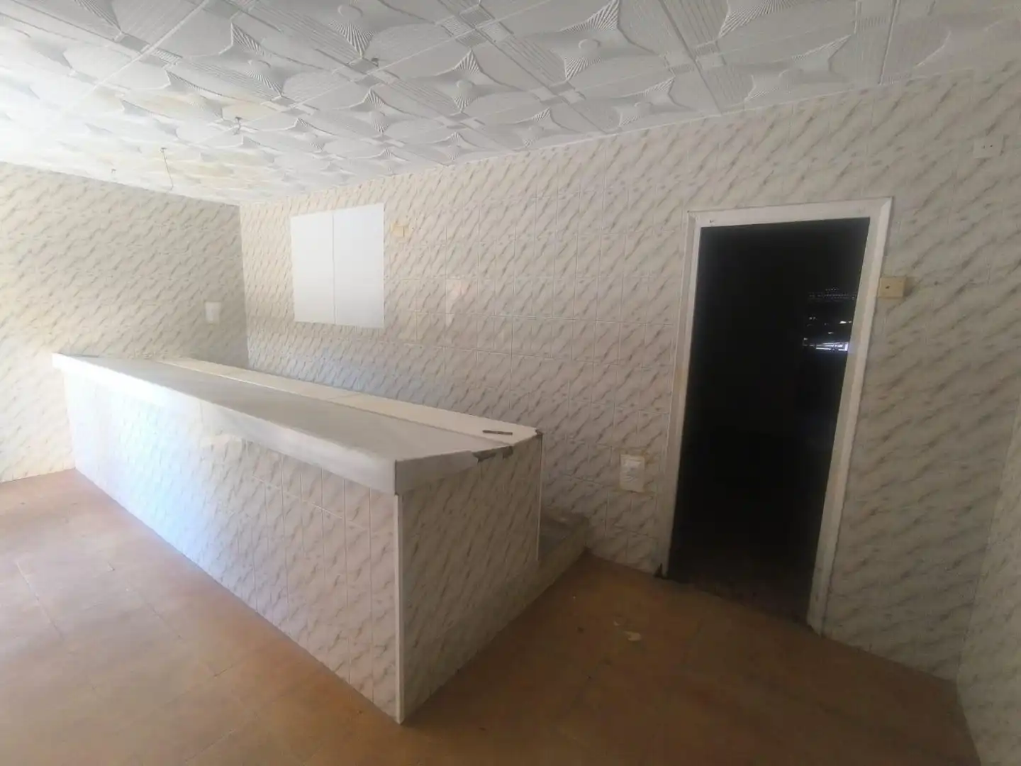 Local comercial en venda a Fonts dels Capellans - Sagrada Família, imagen 2