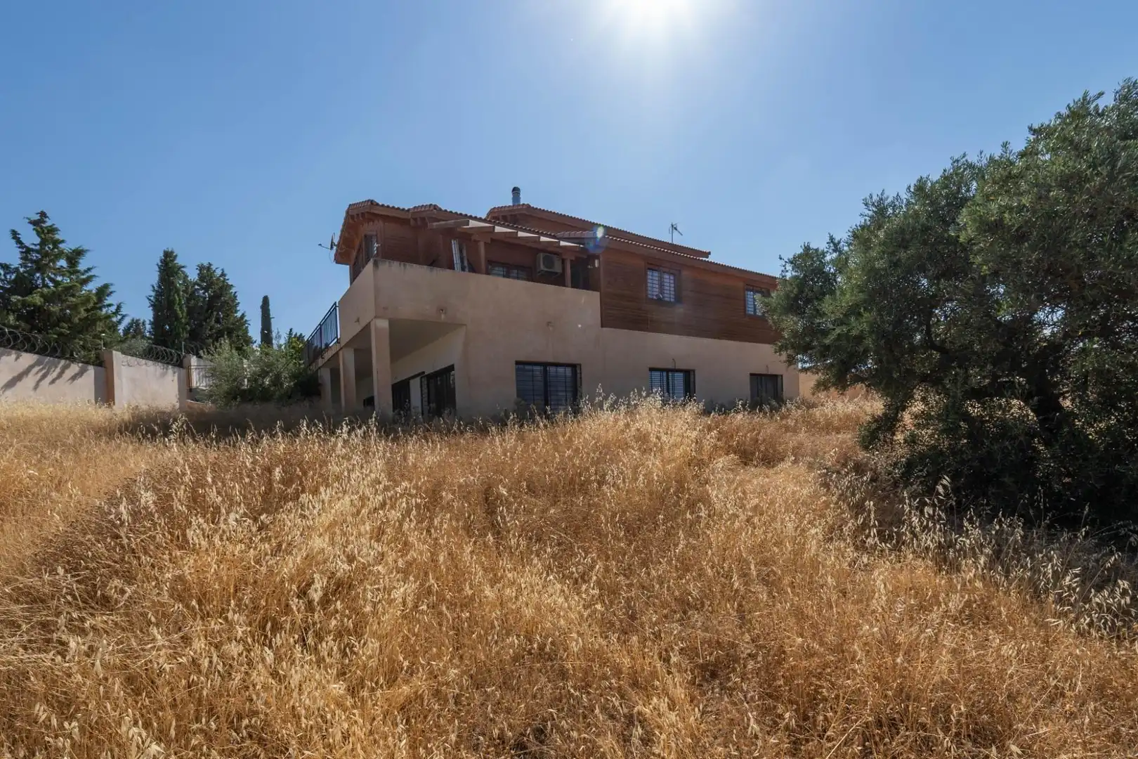 Vista exterior de Casa o chalet en venta en Cúllar Vega con Aire acondicionado, Calefacción y Terraza