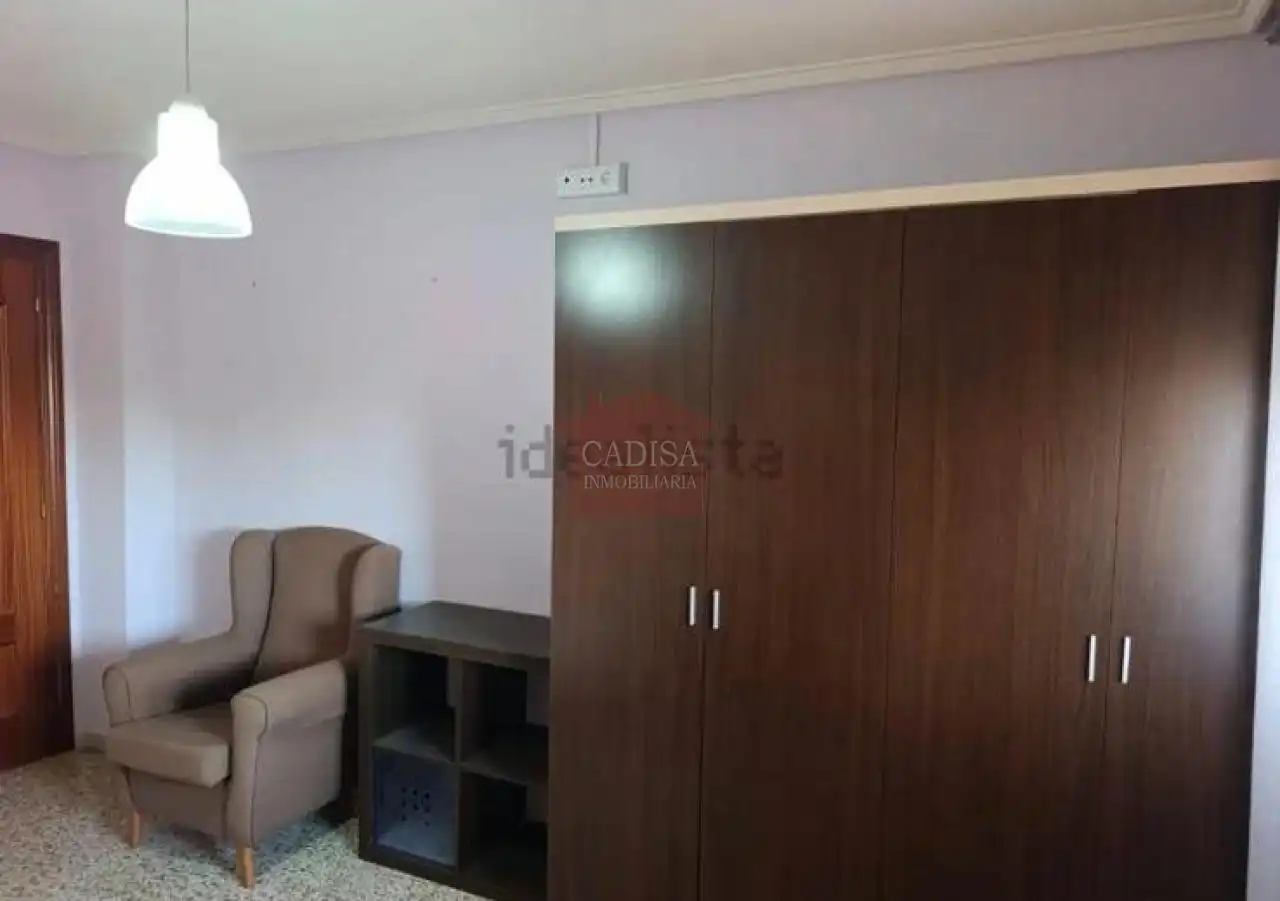 Flat with balcony to rent in San Bernardo - Carmelitas - Campus, imagen 2