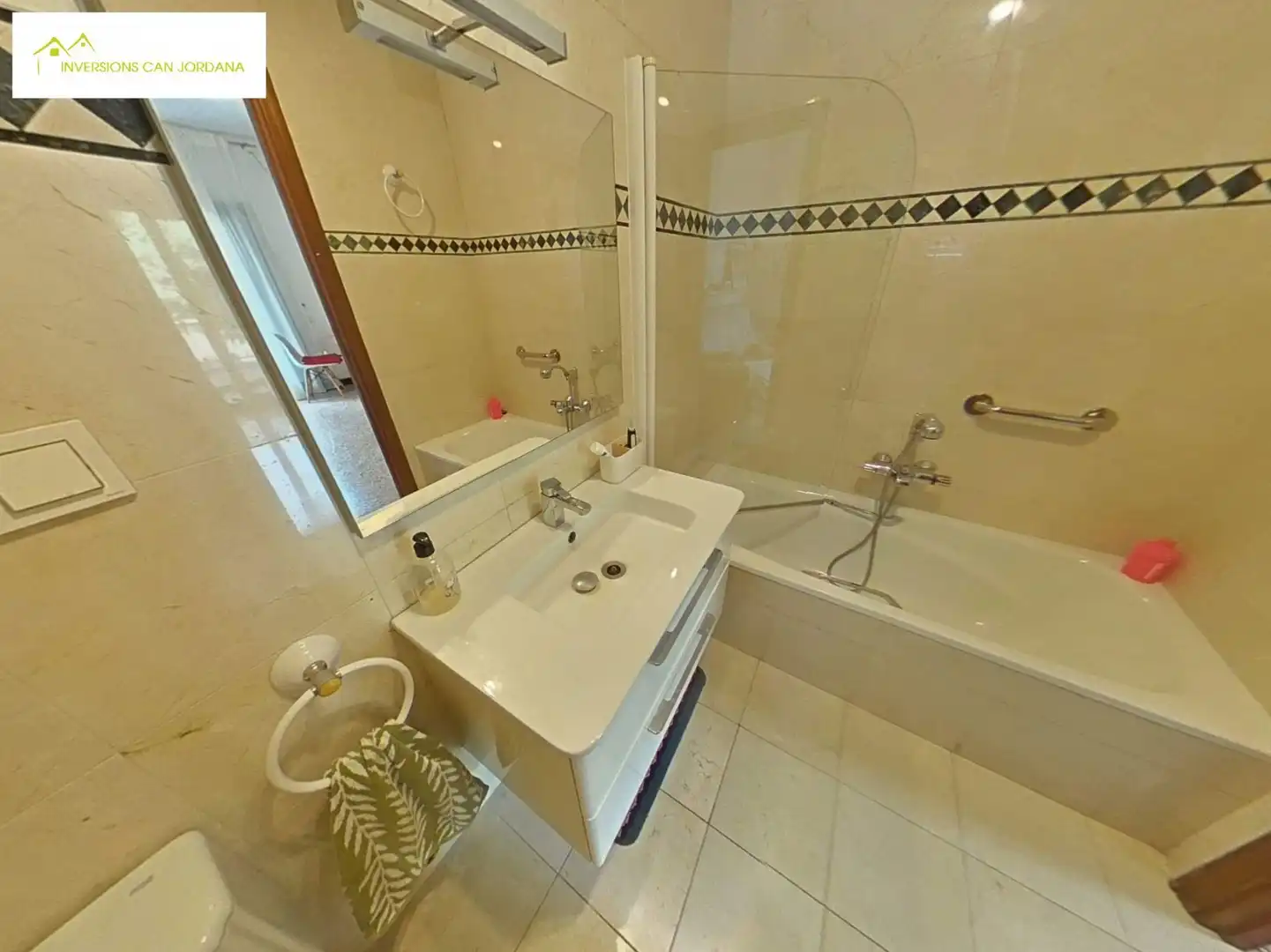 Badezimmer von Haus oder Chalet zum Verkauf in El Masnou mit Klimaanlage, Heizung und Privatgarten