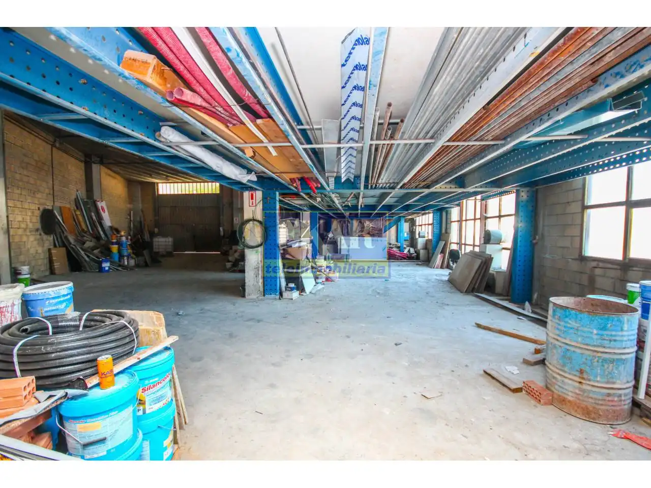 Industrial building to rent in Calle Gabiria, imagen 5