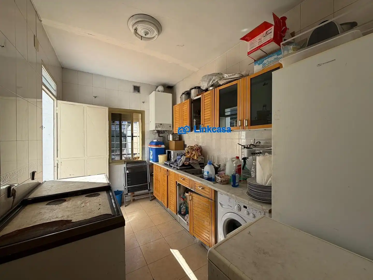 Kitchen of Buildings for sale in Madrid