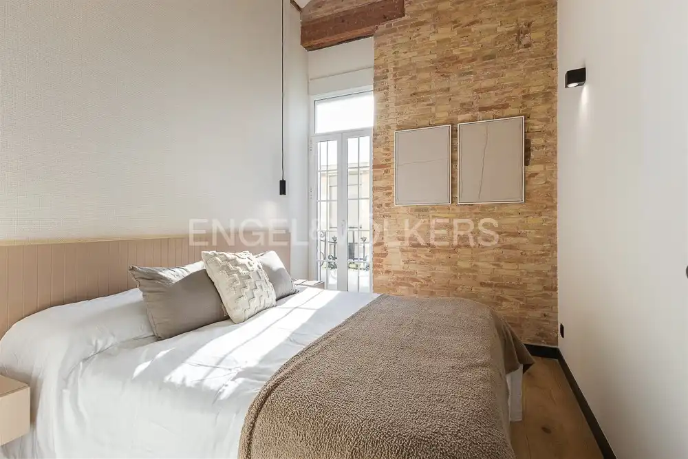 Bedroom of Flat for rent in Valencia  with Air Conditioner, Heating and Terrace