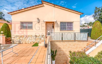 Vista exterior de Casa o xalet en venda en Tordera amb Aire condicionat, Calefacció i Jardí privat