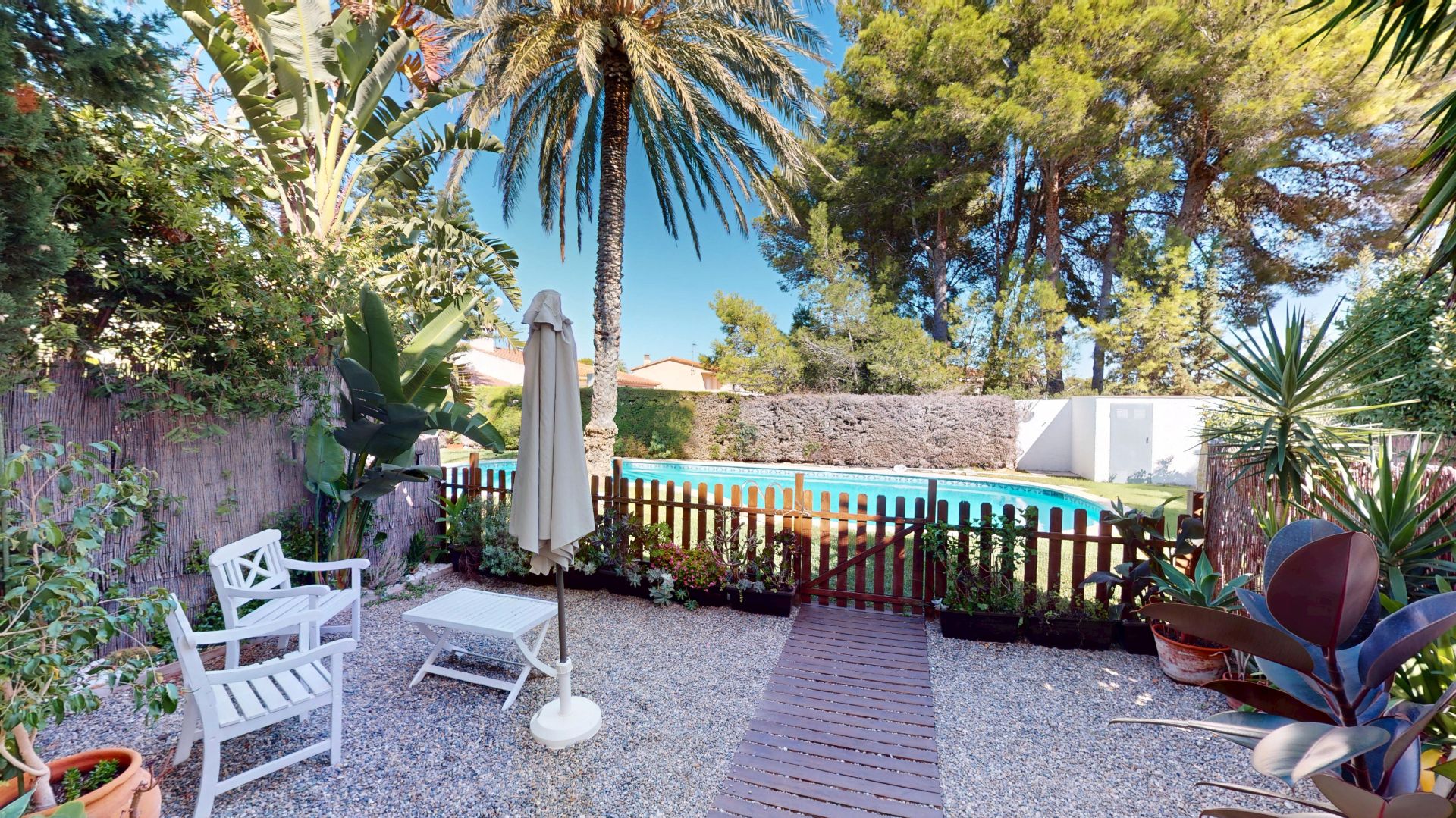 Jardí de Casa o xalet en venda en Mont-roig del Camp amb Aire condicionat, Calefacció i Jardí privat