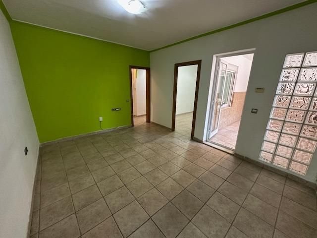 Flat for sale in Badalona  with Air Conditioner, Heating and Balcony